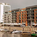 Exclusive Marina Apartment